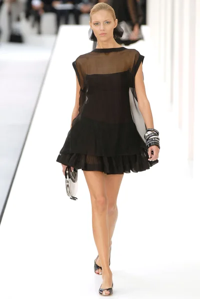Look 70